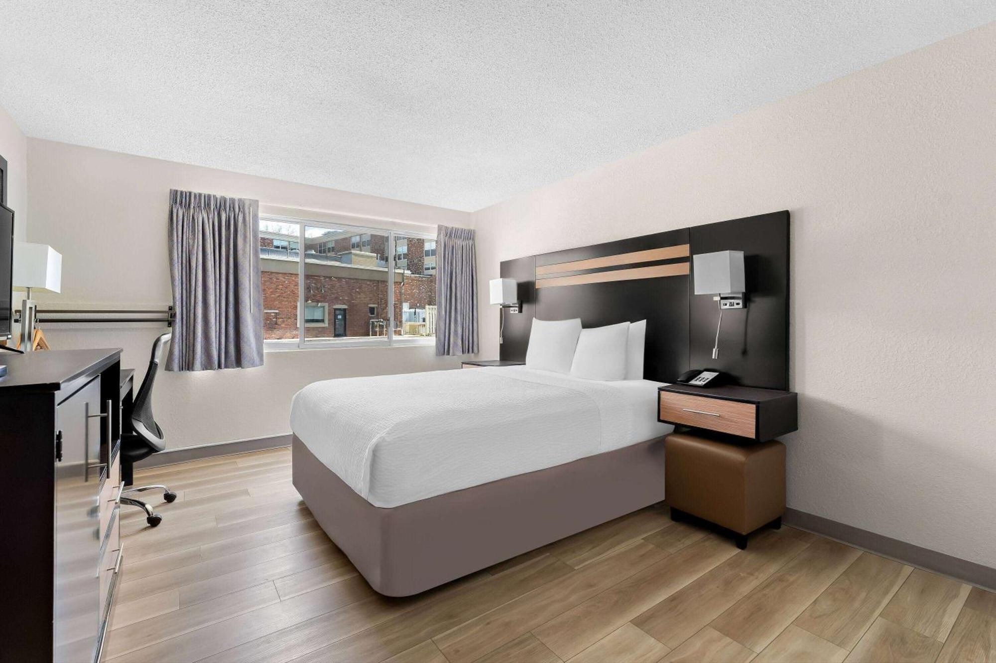 Days Inn By Wyndham Albany Suny Bagian luar foto