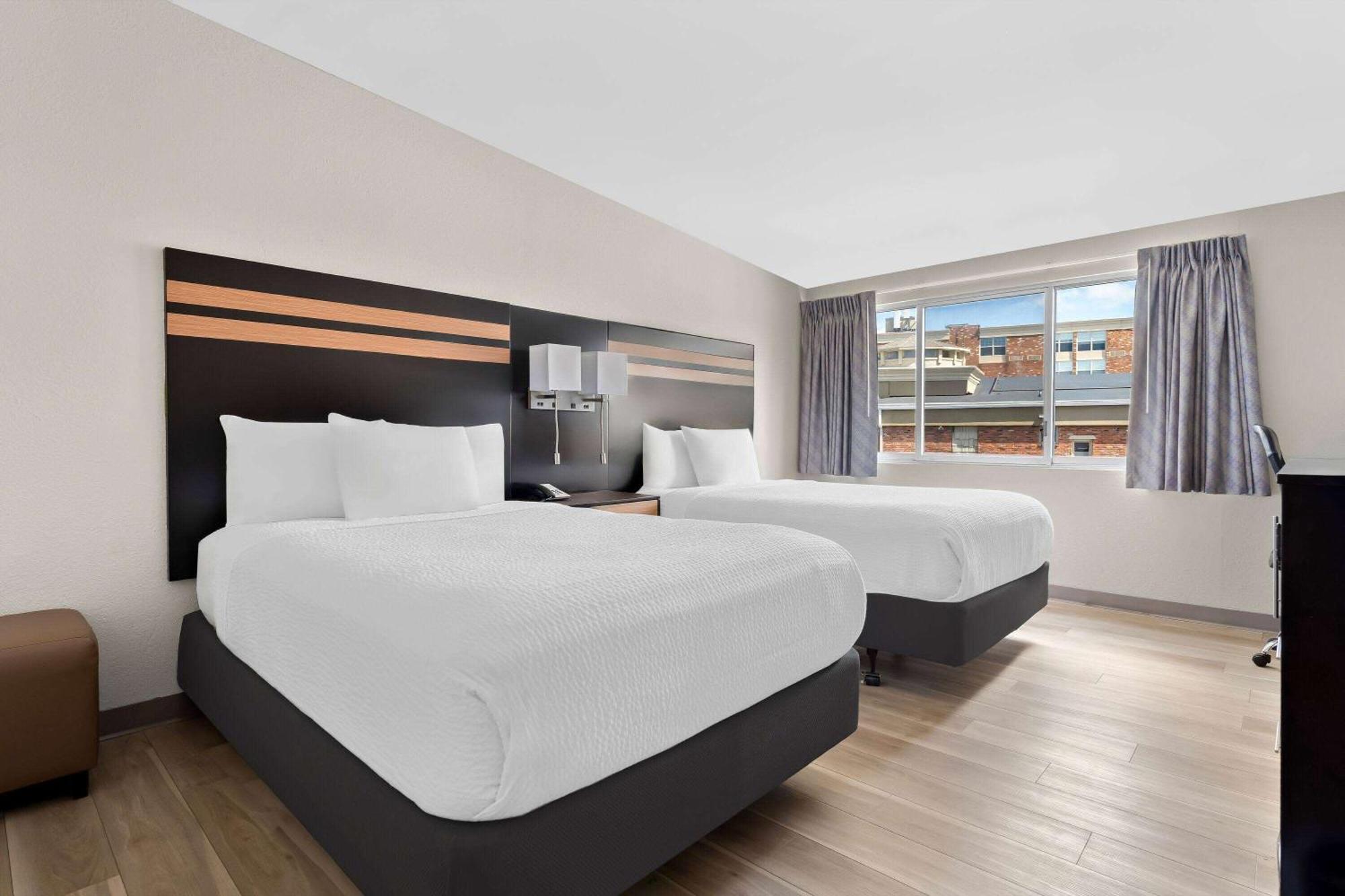 Days Inn By Wyndham Albany Suny Bagian luar foto